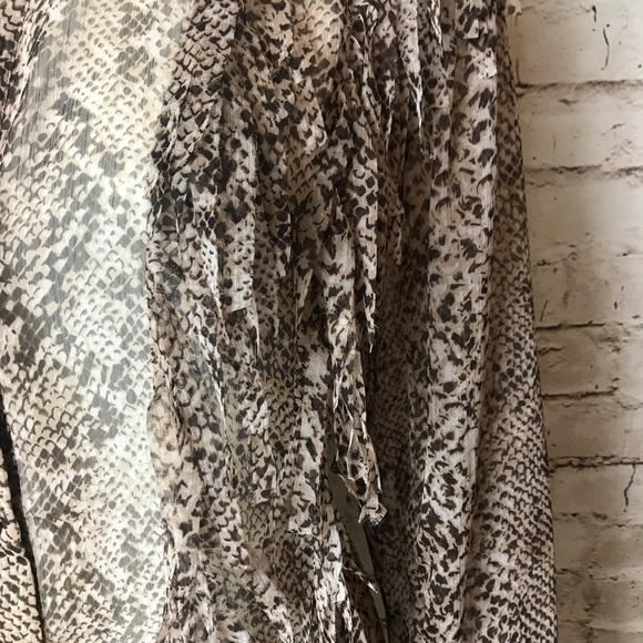 Chico’s sheer leopard print button up - Picture 4 of 8